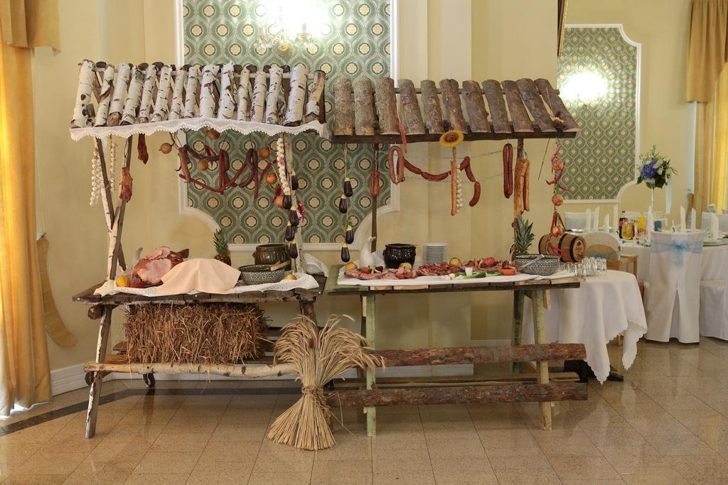 Hotel Garden Boleslawiec  Ngoại thất bức ảnh