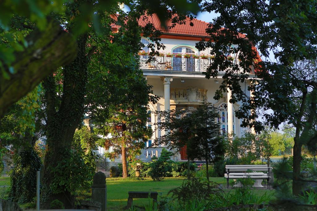 Hotel Garden Boleslawiec  Ngoại thất bức ảnh
