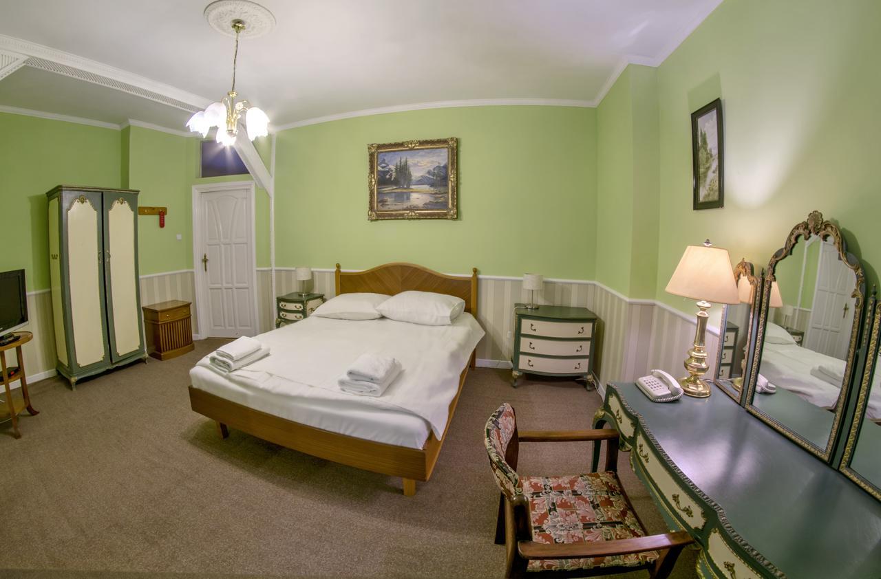 Hotel Garden Boleslawiec  Ngoại thất bức ảnh
