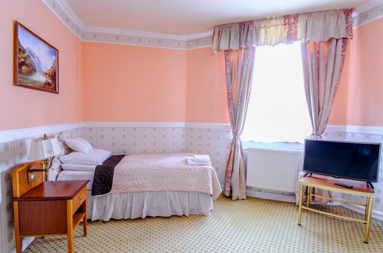 Hotel Garden Boleslawiec  Ngoại thất bức ảnh