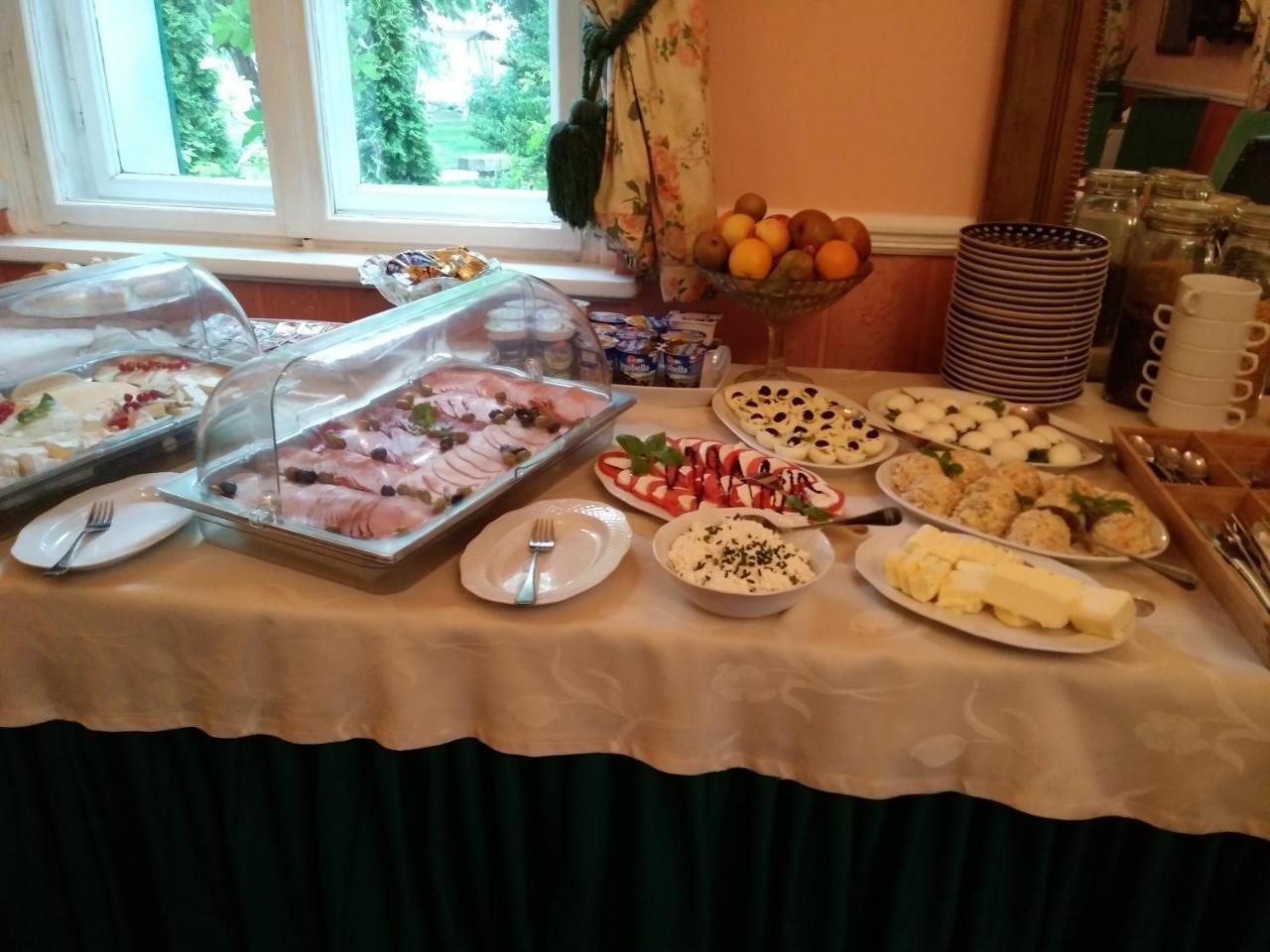 Hotel Garden Boleslawiec  Ngoại thất bức ảnh