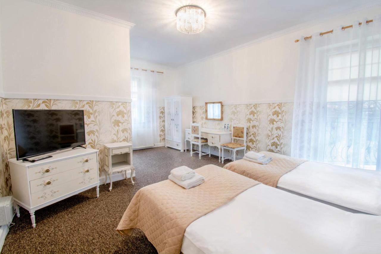 Hotel Garden Boleslawiec  Ngoại thất bức ảnh